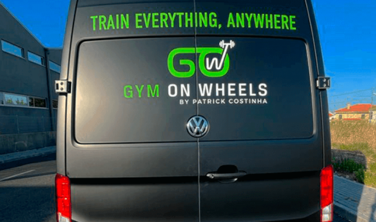 Traseira de viatura Ginásio Ambulante Gym on Wheels