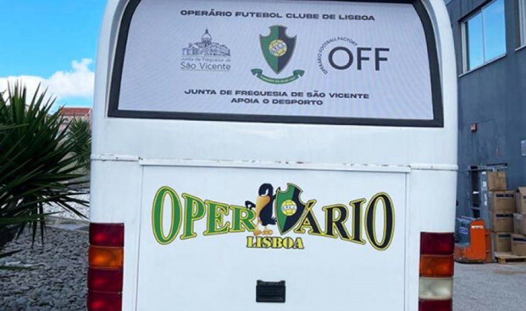 Publicidade no autocarro da OFCL