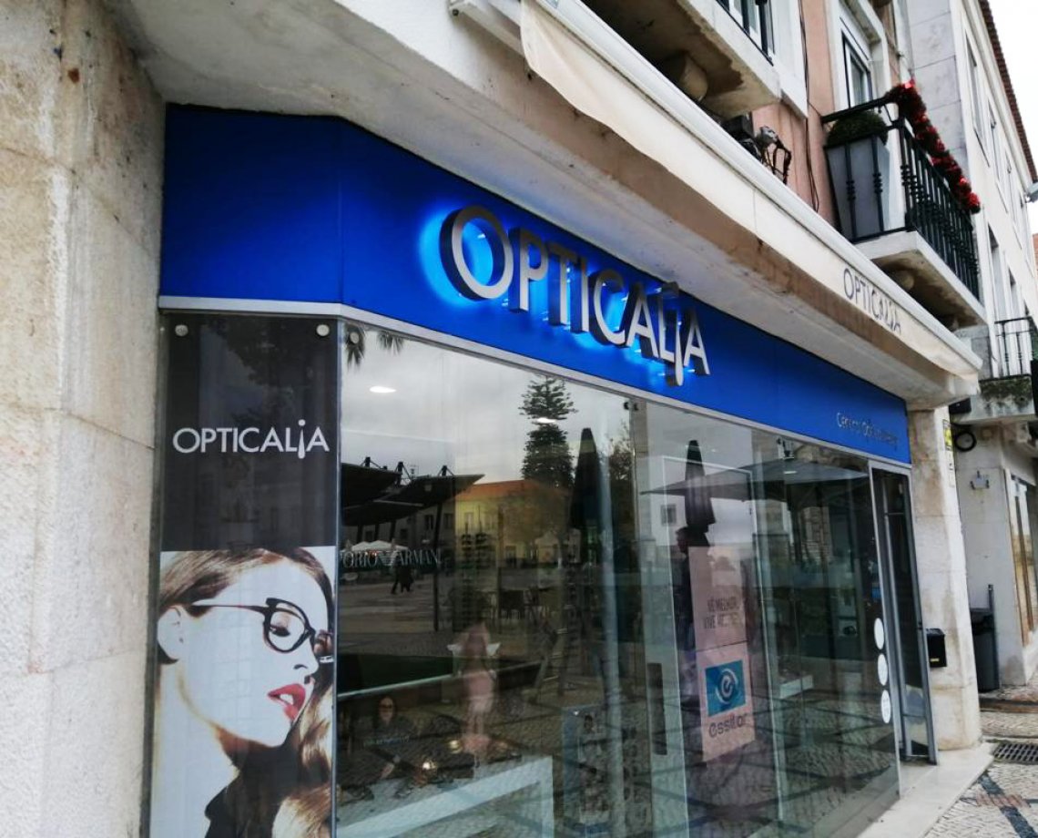 Decoração Montra - Opticalia e Centro Ótico Visage 