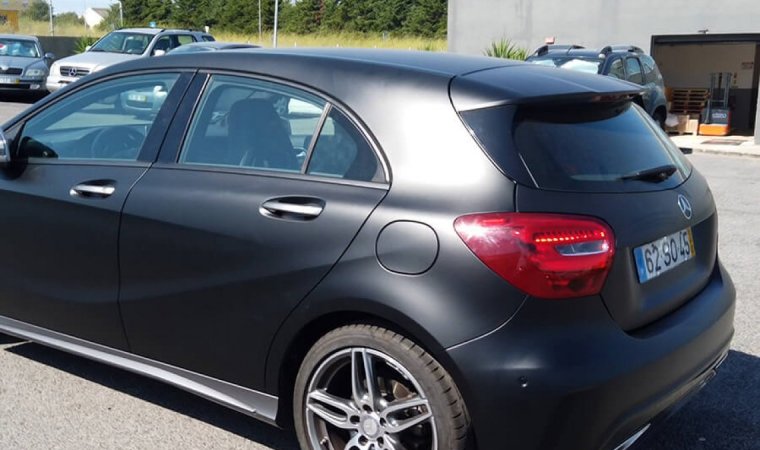 Decoração Integral Mercedes Classe A com vinil preto 