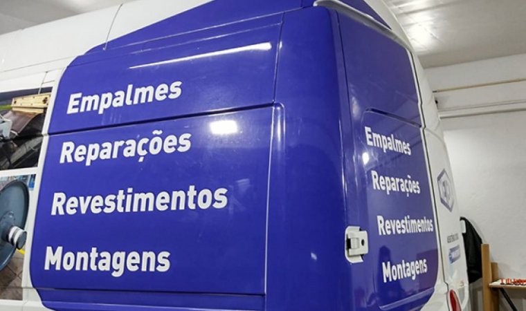 Vinil autocolante aplicado em carrinha Meteoro