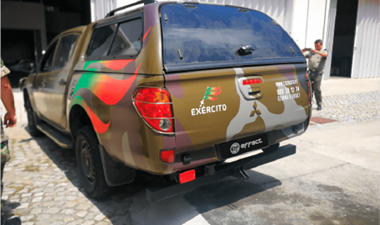 Publicidade em carros do exército